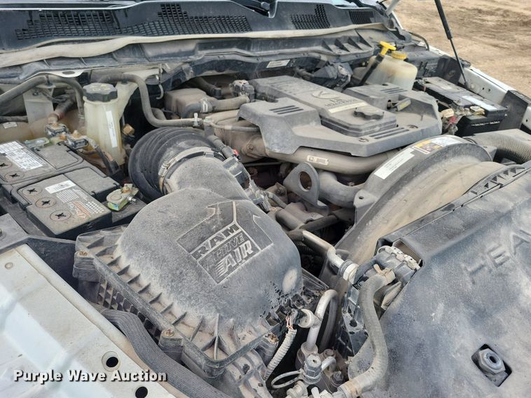 image for item MO9545 2014 Dodge Ram 5500HD  Crew Cab flatbed truck