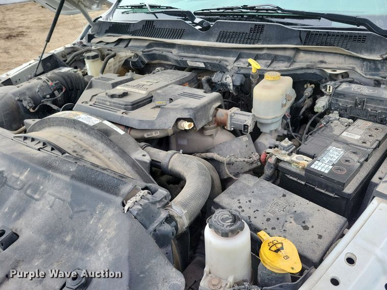 image for item MO9545 2014 Dodge Ram 5500HD  Crew Cab flatbed truck