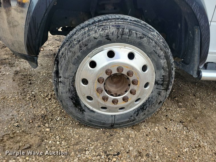 image for item MO9545 2014 Dodge Ram 5500HD  Crew Cab flatbed truck