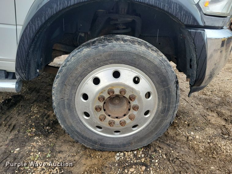 image for item MO9545 2014 Dodge Ram 5500HD  Crew Cab flatbed truck