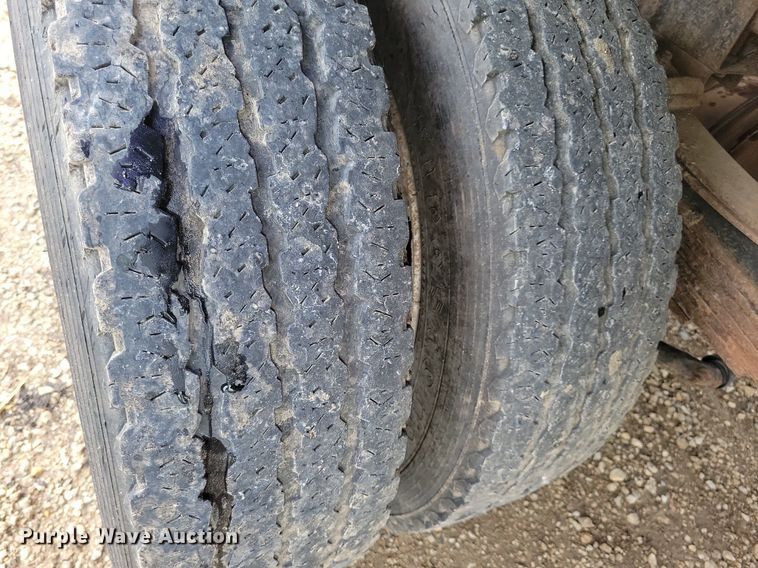 image for item MO9545 2014 Dodge Ram 5500HD  Crew Cab flatbed truck