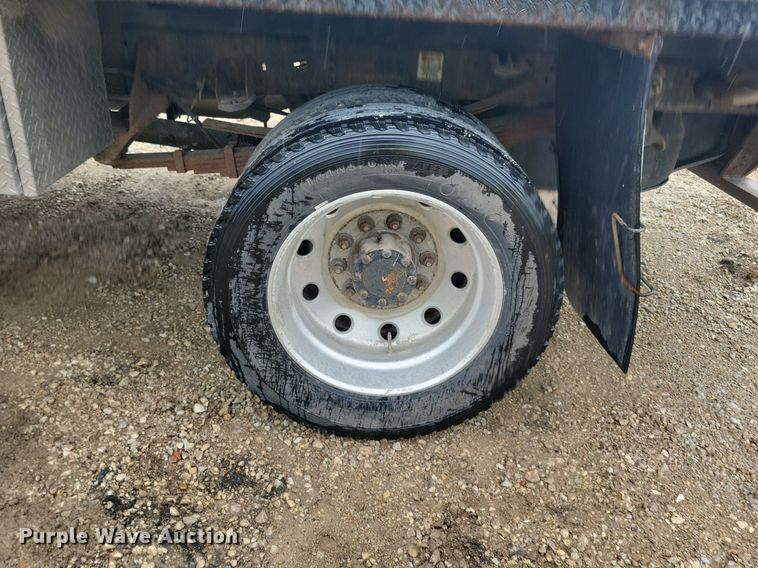 image for item MO9545 2014 Dodge Ram 5500HD  Crew Cab flatbed truck