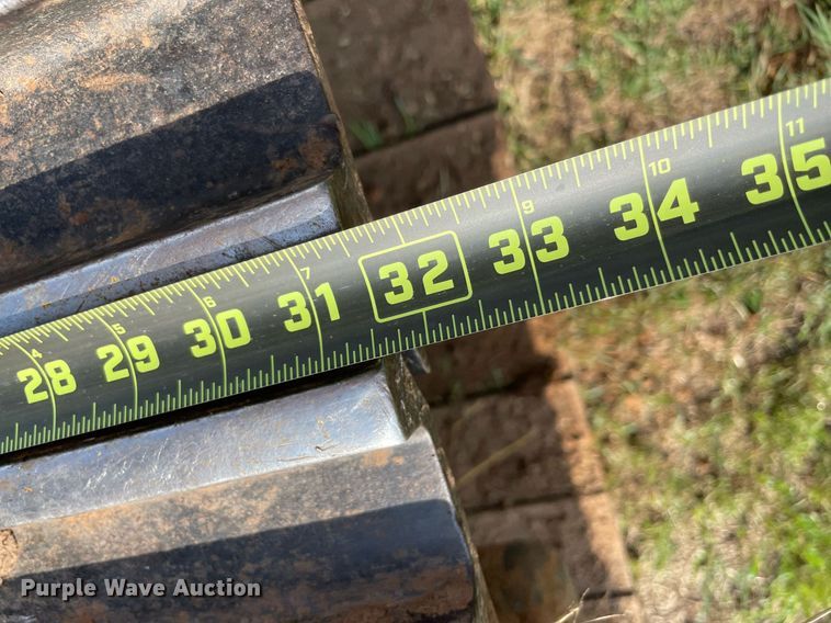 image for item MR9093 2012 Case CX210C  excavator