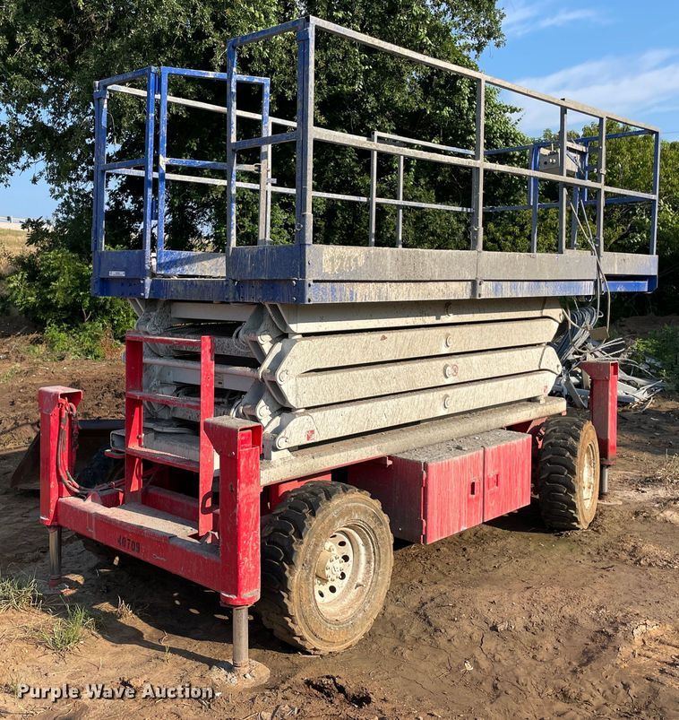 image for item MR9096 Skyjack SJ7135  scissor lift