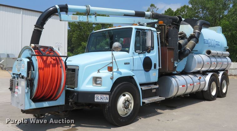 image for item MW9784 1999 Freightliner FL80  combination sewer jetter truck