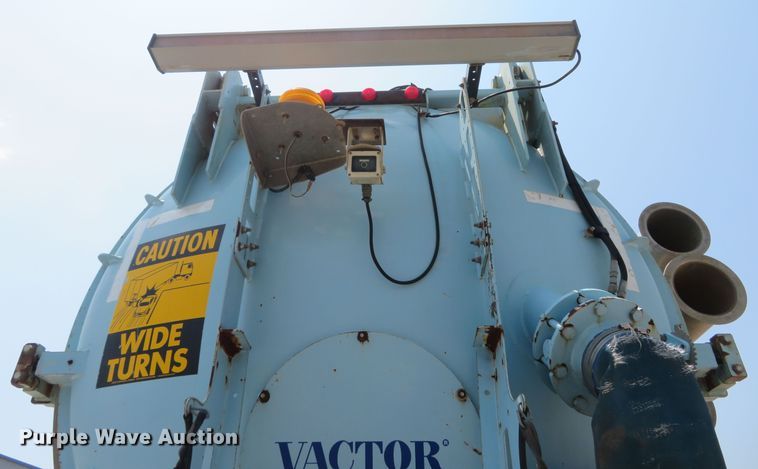 image for item MW9784 1999 Freightliner FL80  combination sewer jetter truck