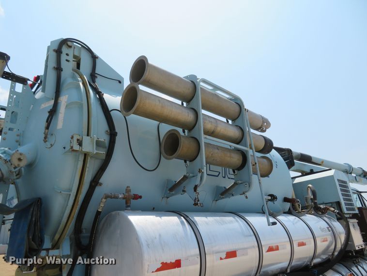 image for item MW9784 1999 Freightliner FL80  combination sewer jetter truck