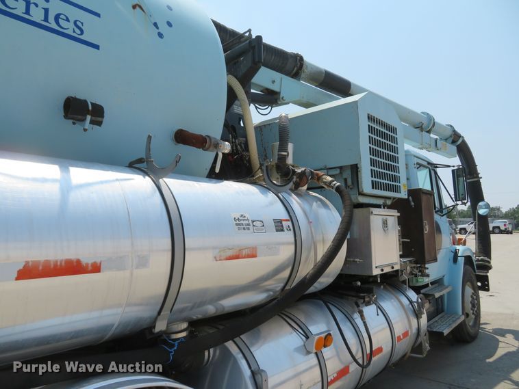 image for item MW9784 1999 Freightliner FL80  combination sewer jetter truck