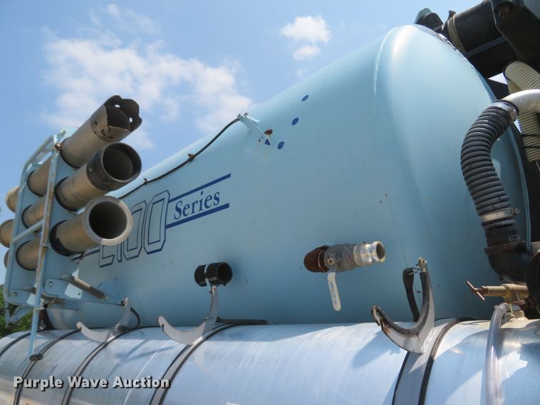 image for item MW9784 1999 Freightliner FL80  combination sewer jetter truck