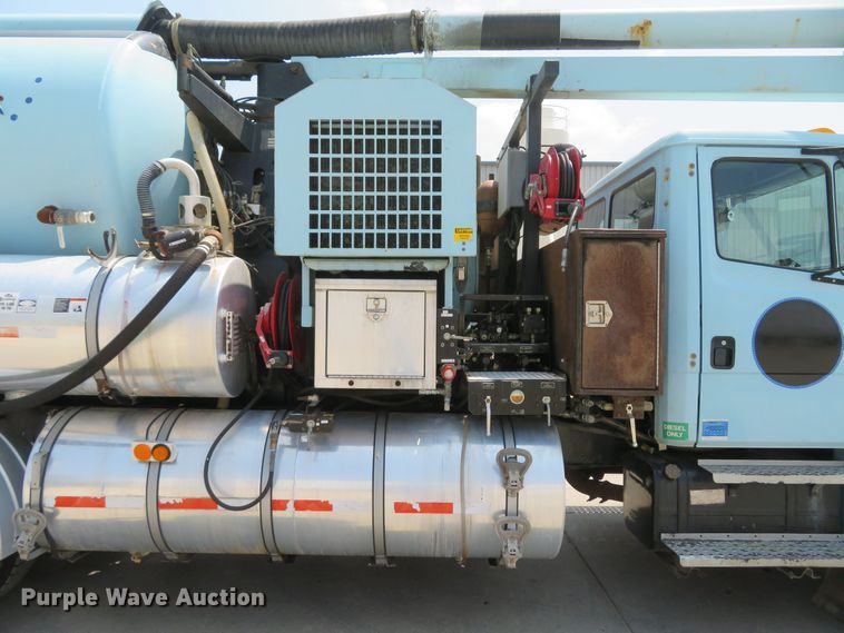 image for item MW9784 1999 Freightliner FL80  combination sewer jetter truck