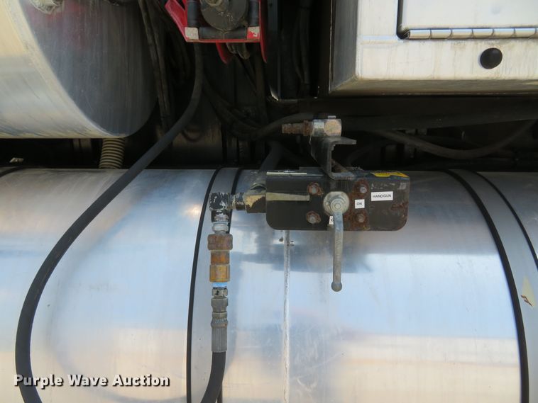 image for item MW9784 1999 Freightliner FL80  combination sewer jetter truck