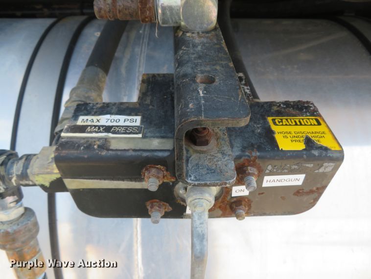 image for item MW9784 1999 Freightliner FL80  combination sewer jetter truck