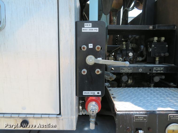 image for item MW9784 1999 Freightliner FL80  combination sewer jetter truck