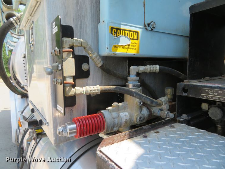 image for item MW9784 1999 Freightliner FL80  combination sewer jetter truck