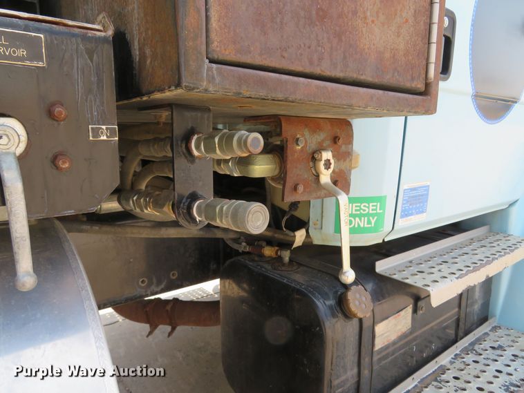 image for item MW9784 1999 Freightliner FL80  combination sewer jetter truck