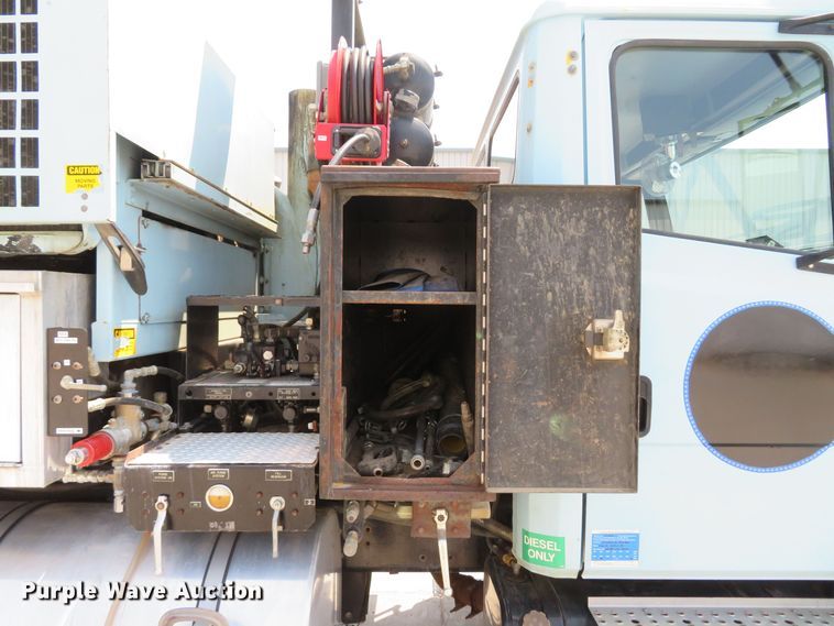 image for item MW9784 1999 Freightliner FL80  combination sewer jetter truck