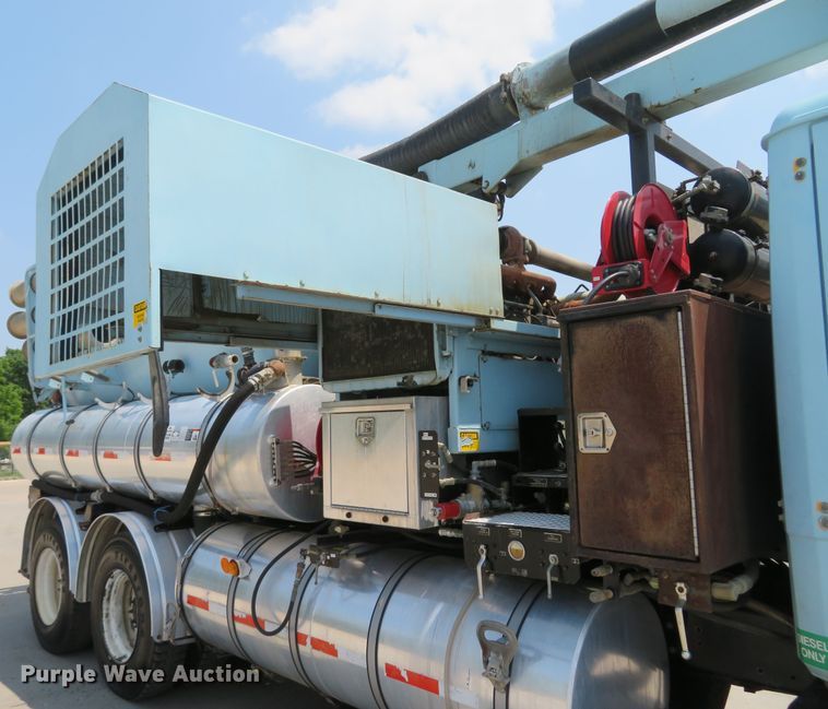 image for item MW9784 1999 Freightliner FL80  combination sewer jetter truck