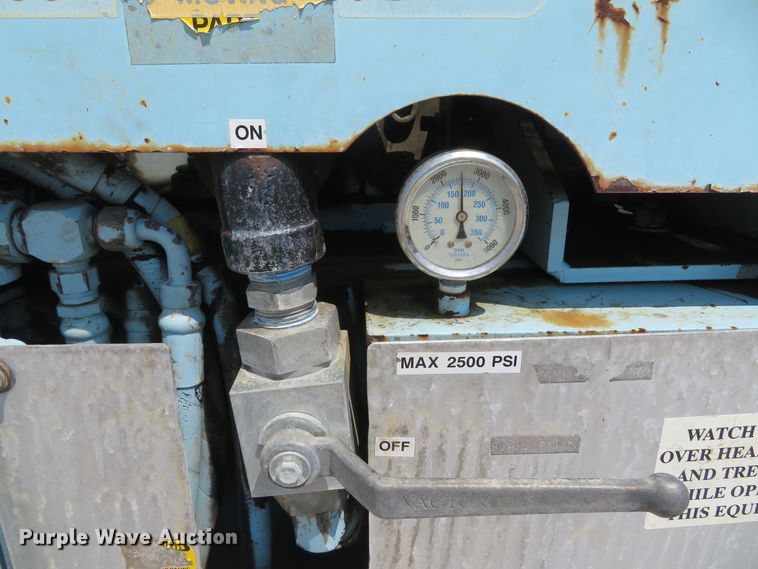 image for item MW9784 1999 Freightliner FL80  combination sewer jetter truck