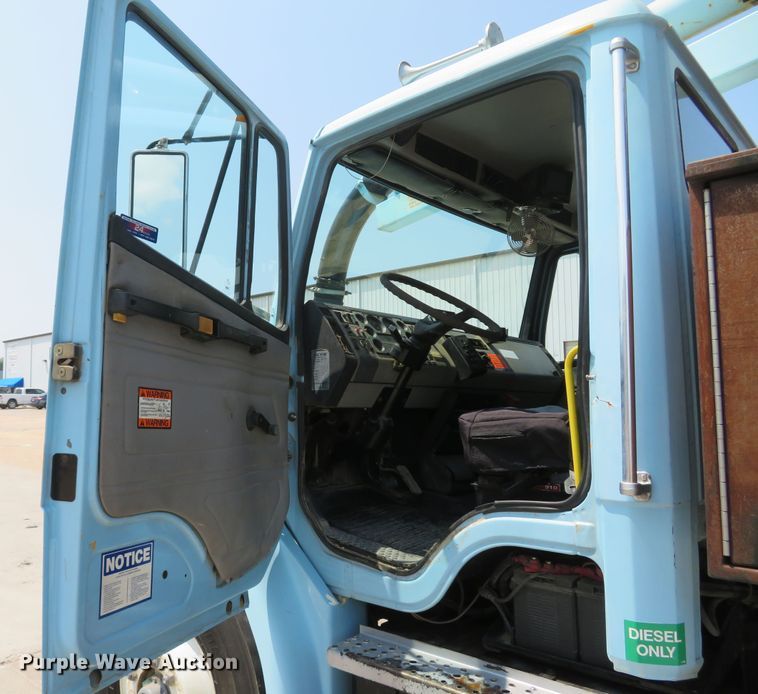 image for item MW9784 1999 Freightliner FL80  combination sewer jetter truck