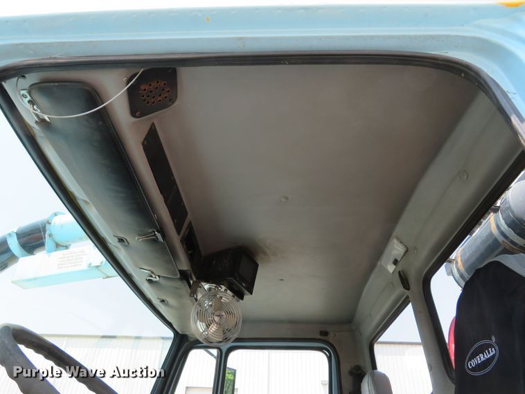 image for item MW9784 1999 Freightliner FL80  combination sewer jetter truck