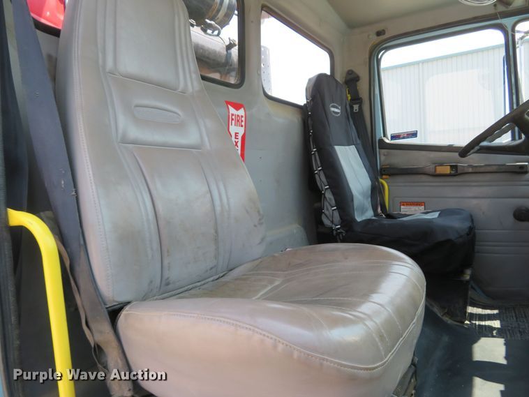 image for item MW9784 1999 Freightliner FL80  combination sewer jetter truck