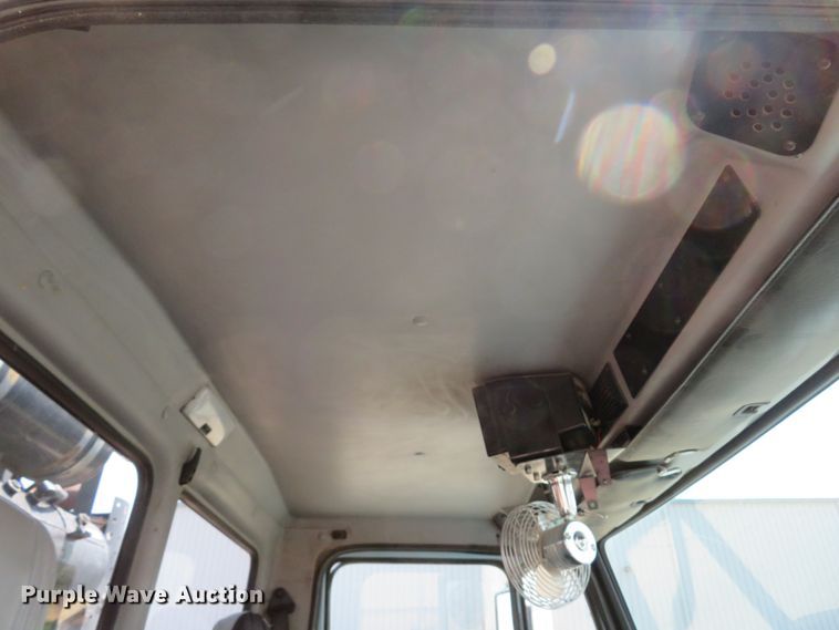 image for item MW9784 1999 Freightliner FL80  combination sewer jetter truck