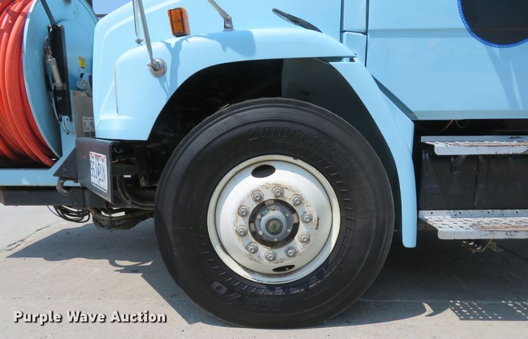 image for item MW9784 1999 Freightliner FL80  combination sewer jetter truck