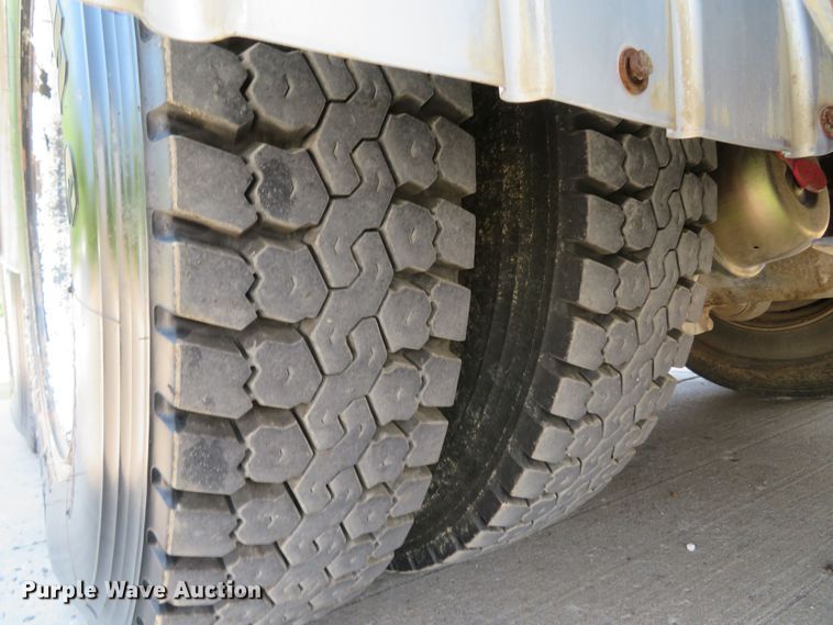 image for item MW9784 1999 Freightliner FL80  combination sewer jetter truck