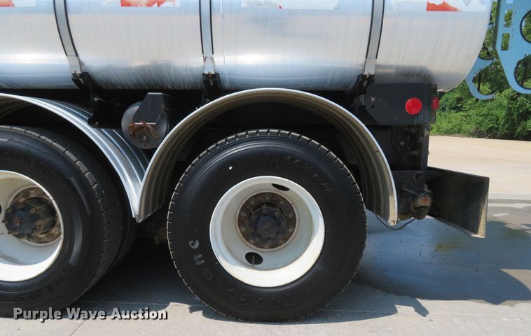 image for item MW9784 1999 Freightliner FL80  combination sewer jetter truck