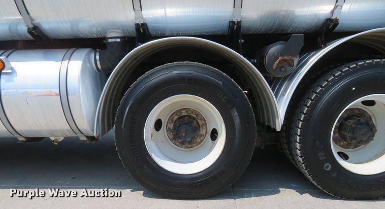 image for item MW9784 1999 Freightliner FL80  combination sewer jetter truck