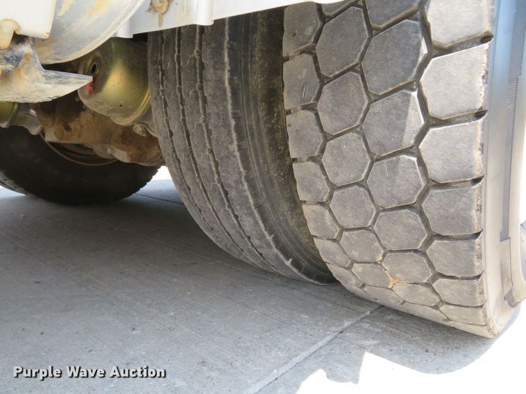 image for item MW9784 1999 Freightliner FL80  combination sewer jetter truck