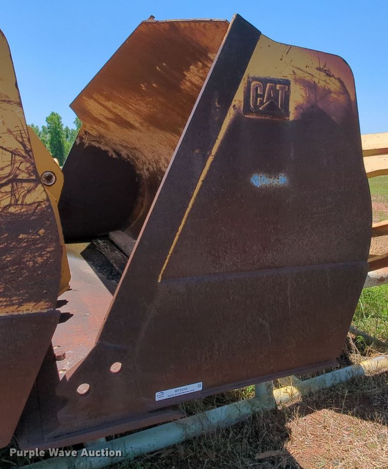 image for item MY9344 Caterpillar  9' W bucket