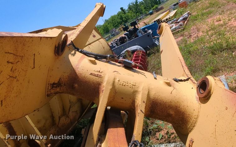 image for item MY9345 Loader arms