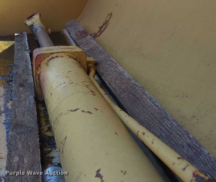 image for item MY9346 Lift cylinder