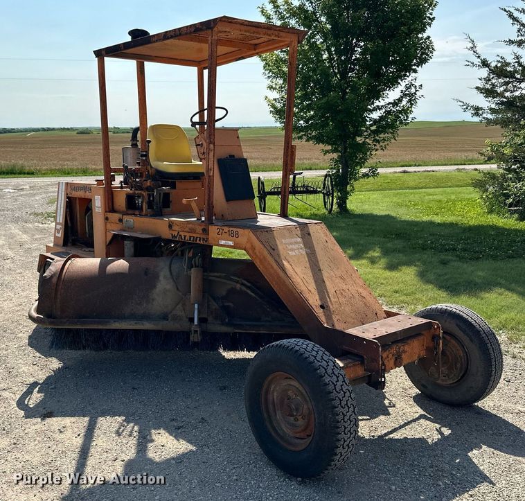 image for item NP9722 Waldon Sweepmaster  broom