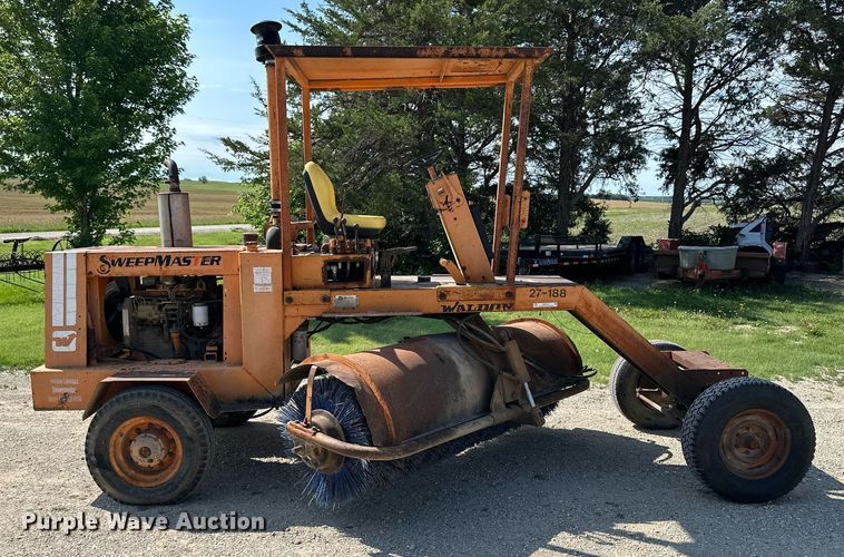 image for item NP9722 Waldon Sweepmaster  broom