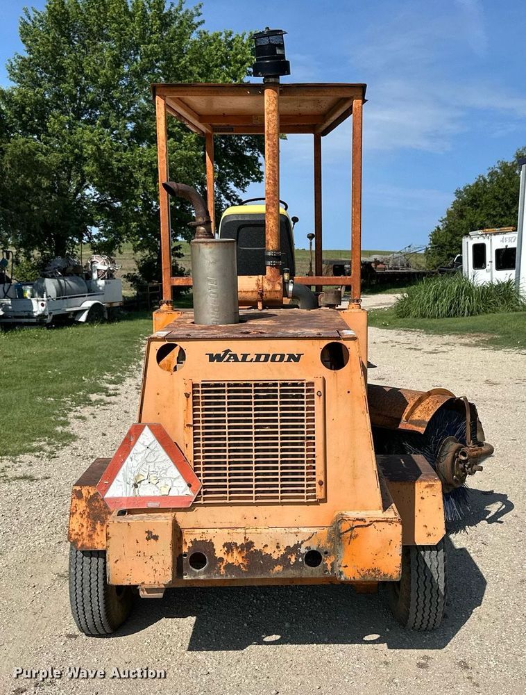 image for item NP9722 Waldon Sweepmaster  broom