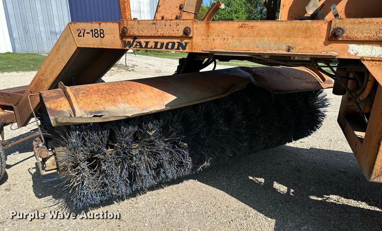 image for item NP9722 Waldon Sweepmaster  broom