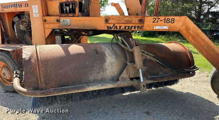 image for item NP9722 Waldon Sweepmaster  broom