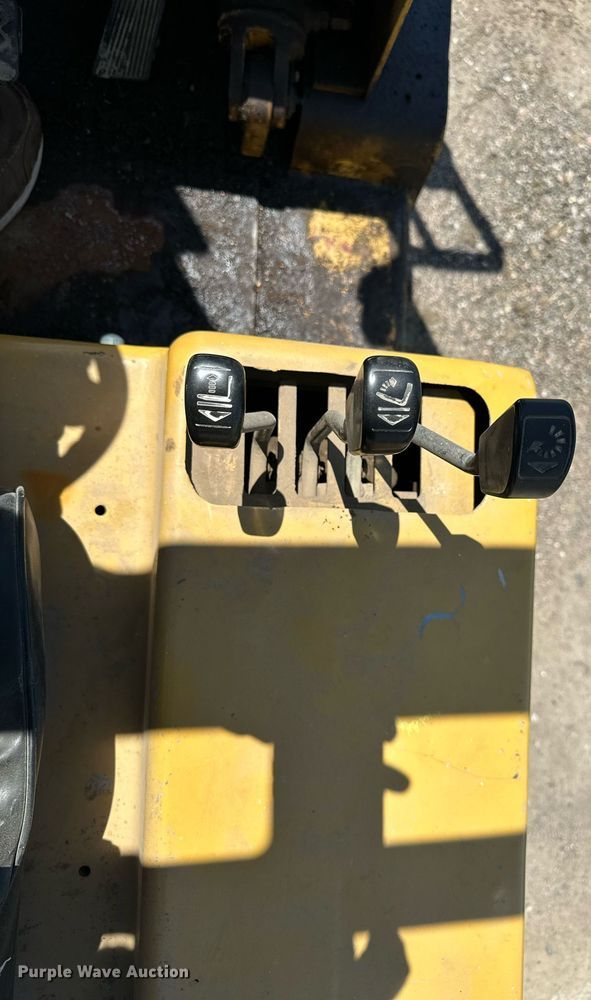 image for item NP9741 Caterpillar VC60DSA  forklift