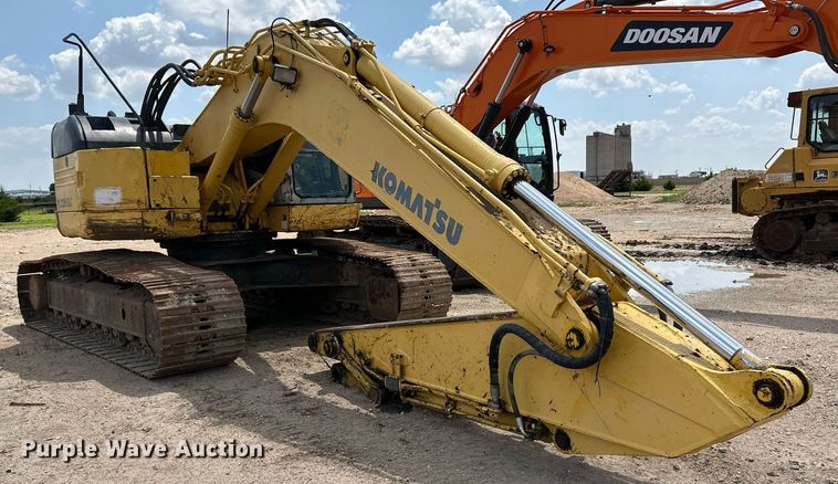 image for item NY9176 2001 Komatsu PC228USLC-3  excavator