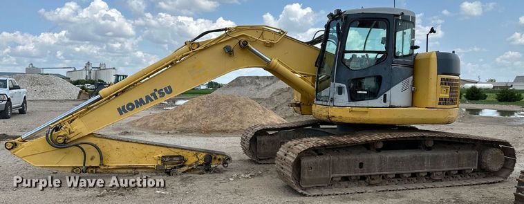 image for item NY9176 2001 Komatsu PC228USLC-3  excavator