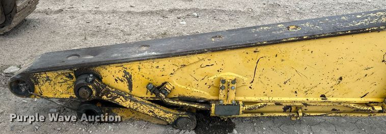 image for item NY9176 2001 Komatsu PC228USLC-3  excavator
