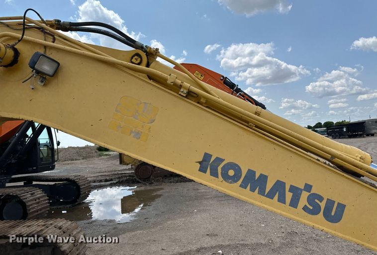 image for item NY9176 2001 Komatsu PC228USLC-3  excavator