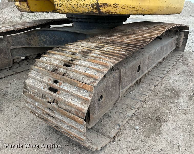 image for item NY9176 2001 Komatsu PC228USLC-3  excavator