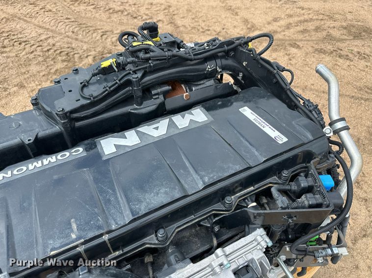 image for item NY9235 MAN D2676LE137  engine