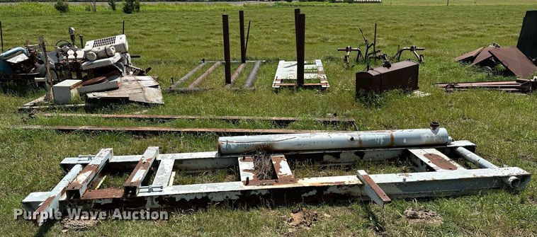 image for item OC9002 (4) skids