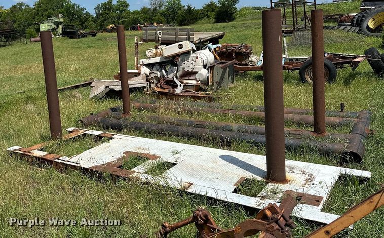 image for item OC9002 (4) skids