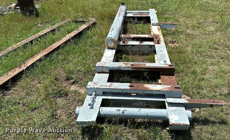 image for item OC9002 (4) skids