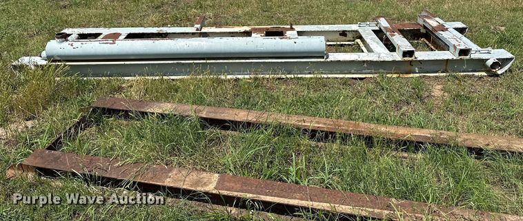 image for item OC9002 (4) skids